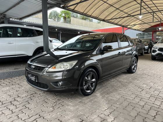 FORD FOCUS 2.0 GLX 16V FLEX 4P AUTOMÁTICO